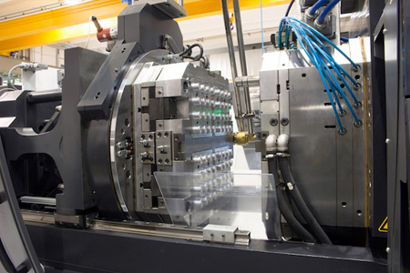 injection-moulding-machine